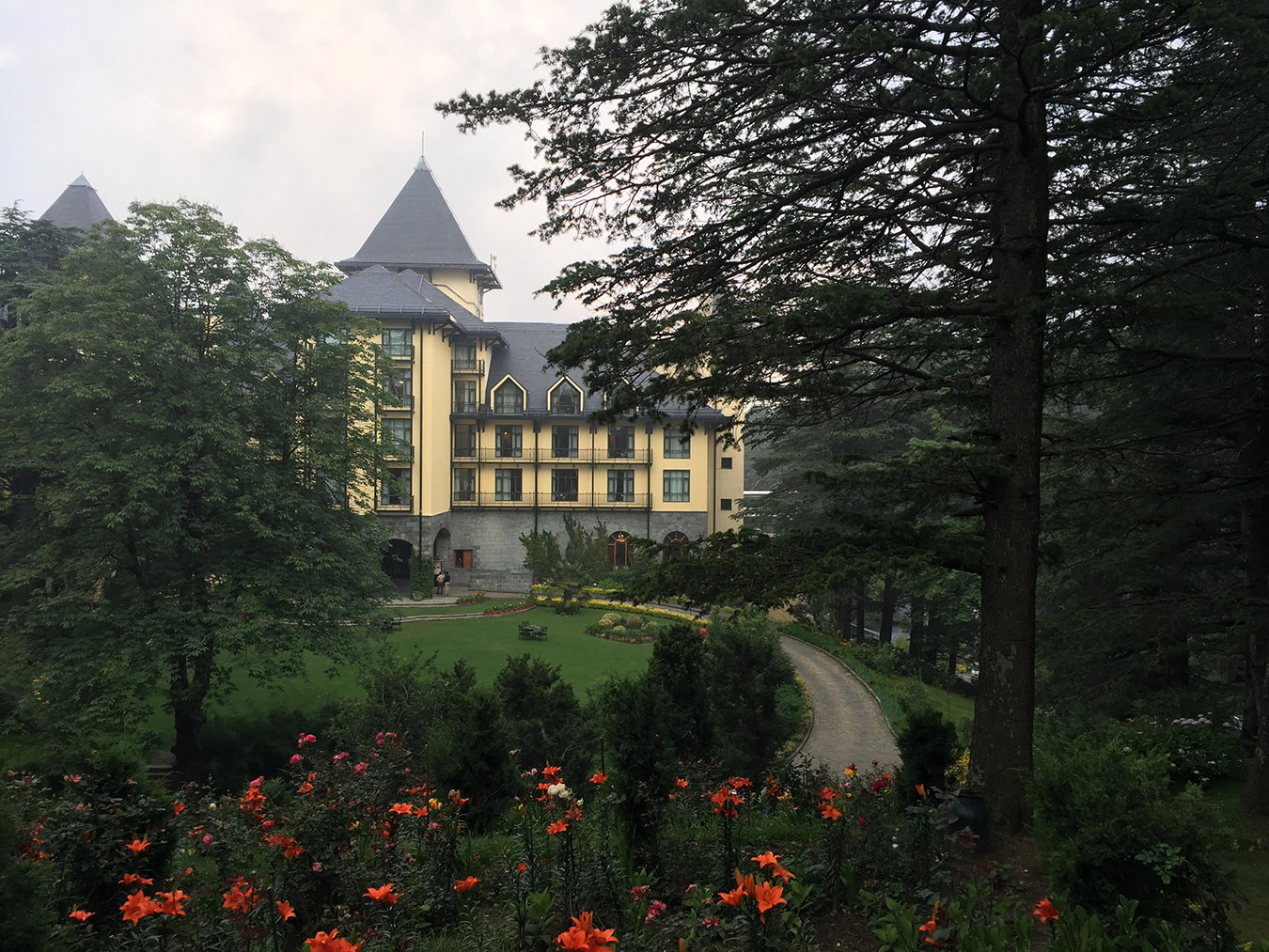 Mashobra Wildflower Hall