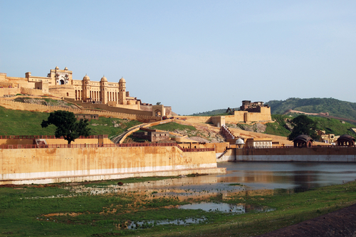Palace Stays In Rajasthan and The Taj Mahal